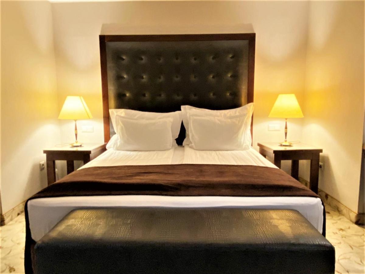 Maxi Park Hotel & Spa Velingrad Eksteriør bilde A bedroom at the hotel